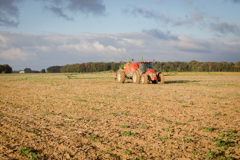 Épandage phytosanitaire, glyphosate avant semis, Normandie, Eure - Crédit photo _ Nadège PETIT @agri_zoom.jpg