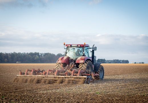Travail du sol déchaumeur préparation semis, Normandie, Eure - Crédit photo   Nadège PETIT @agri zoom