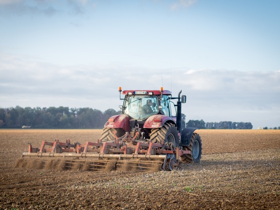 Travail du sol déchaumeur préparation semis, Normandie, Eure - Crédit photo   Nadège PETIT @agri zoom