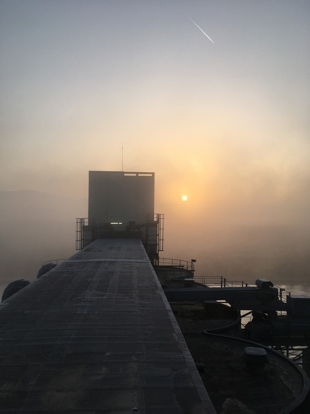 Silo brume matinale, stockage, Rhin, céréales, oléagineux, exportation, logistique - Crédit photo _ @Barjotnicolas.JPG